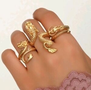 NWOT ModCloth Chinese Dragon Wrapped Ring Trio